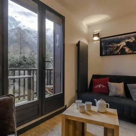 Kinabalu - Vue Mt Blanc Range Center Apartment *